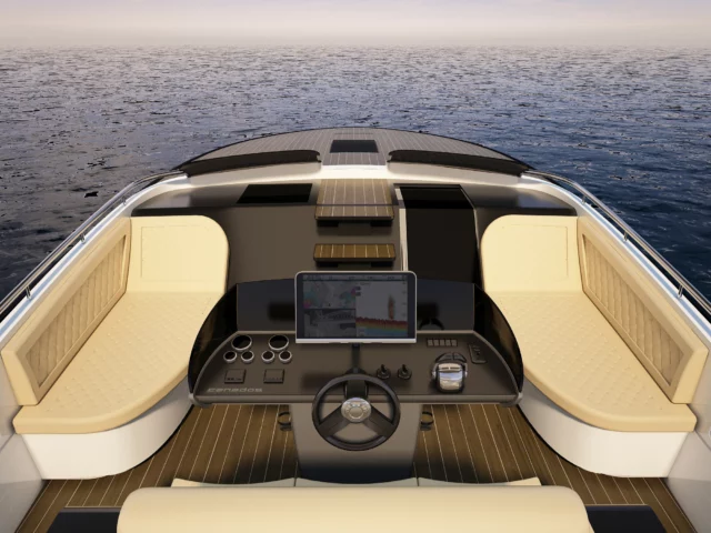 11.GLADIATOR 428 CENTER CONSOLE