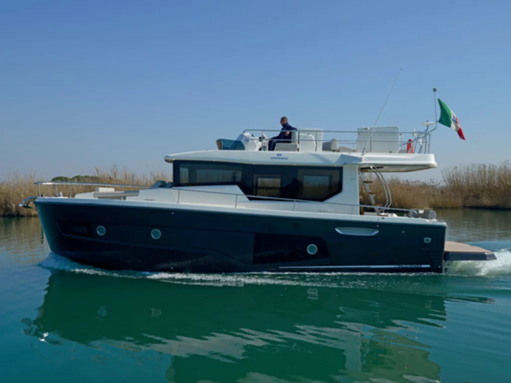 Cranchi Eco trawler 4