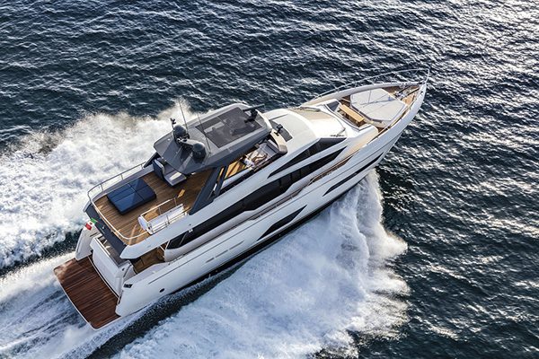 Ferretti 780