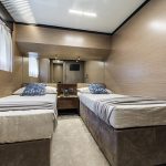 Ferretti 780