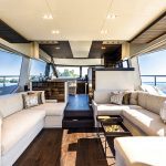Ferretti Yachts 670