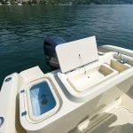 Invictus Yacht HX 200