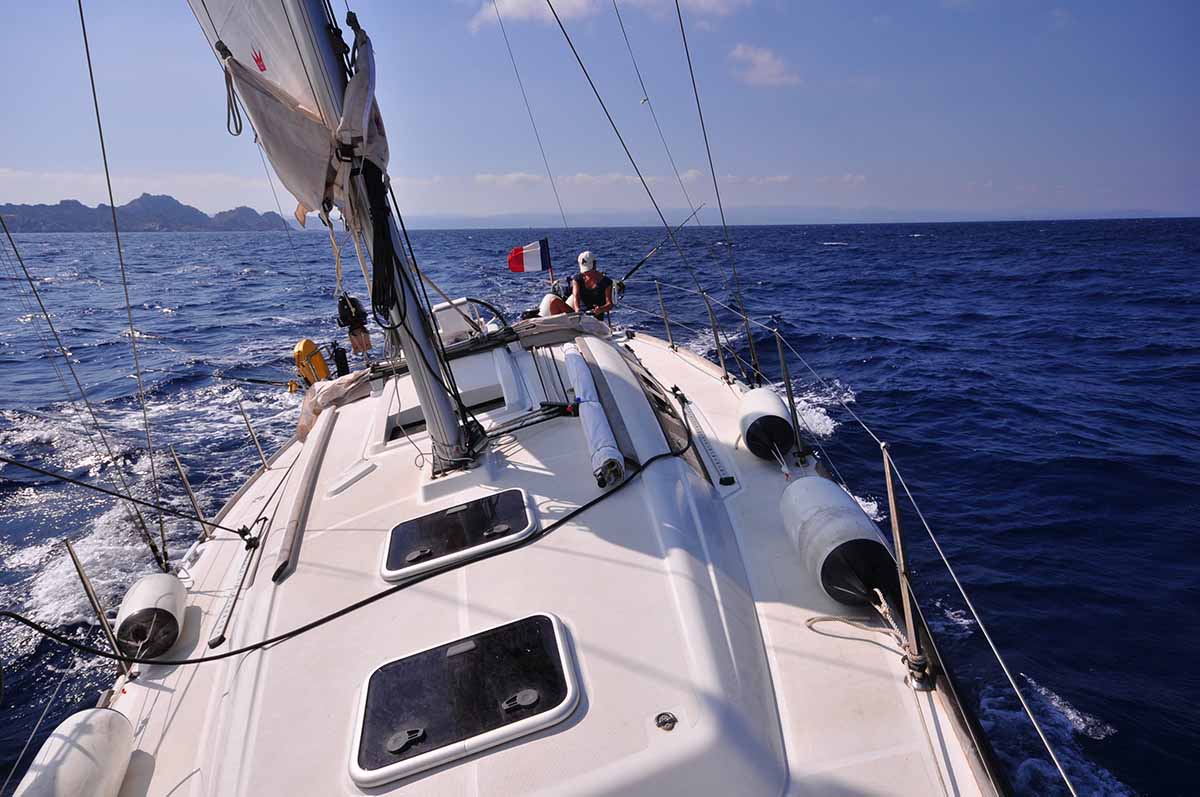 Pesca A Traina Come Pescare Da Una Barca A Vela