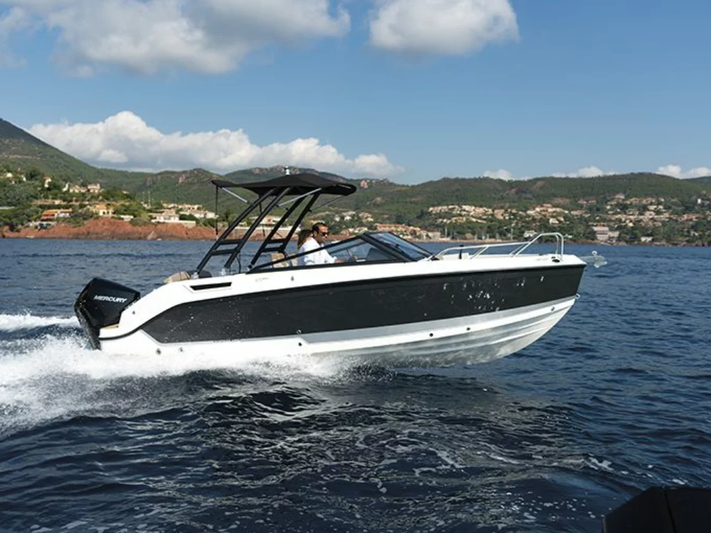 Quicksilver Activ 675 Bow Rider