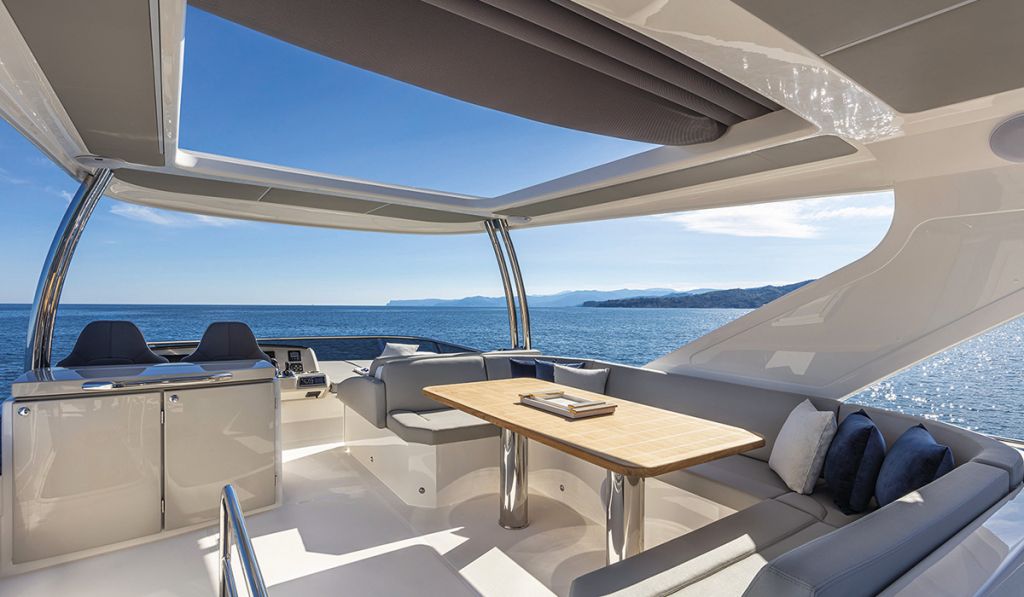 Absolute Yachts 62 Fly