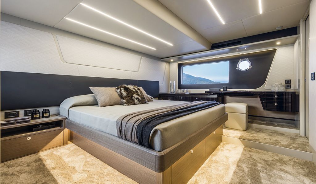 Absolute Yachts 62 Fly