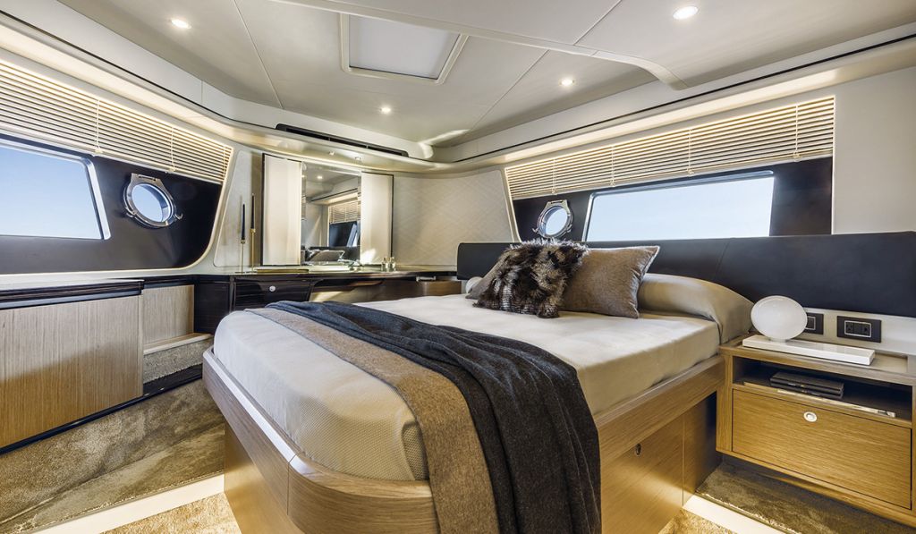 Absolute Yachts 62 Fly