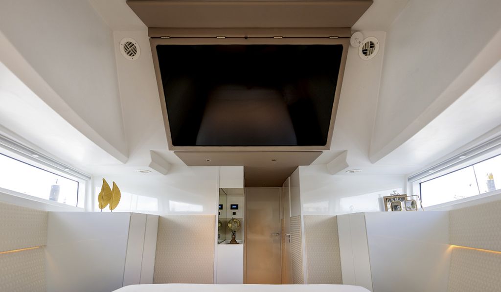 Dutchcraft 56 cabin