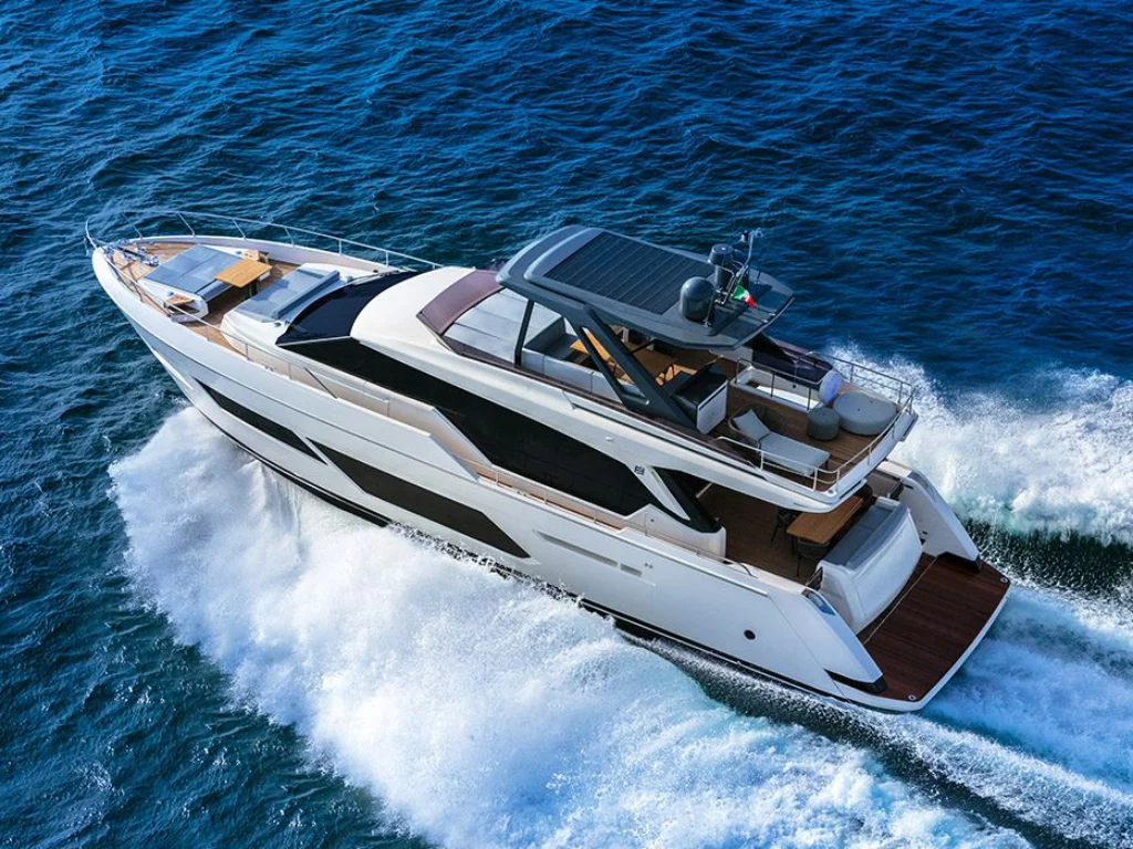 Ferretti 720