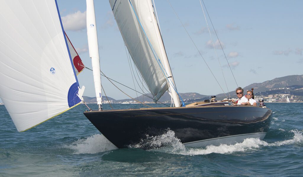 Eagle 38