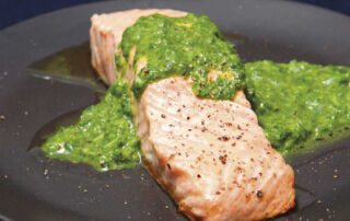 salmone-con salsa verde