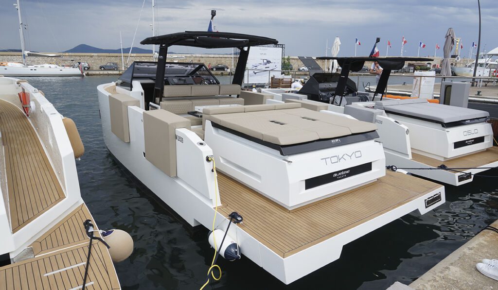 De Antonio Yachts_D34