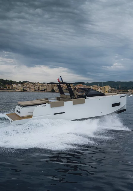 De Antonio Yachts_D34
