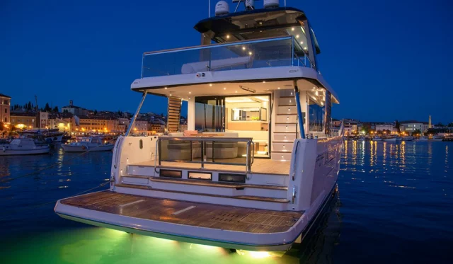 Grand Trawler 62