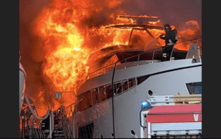 incendio-ferretti-yachts-cattolica-01