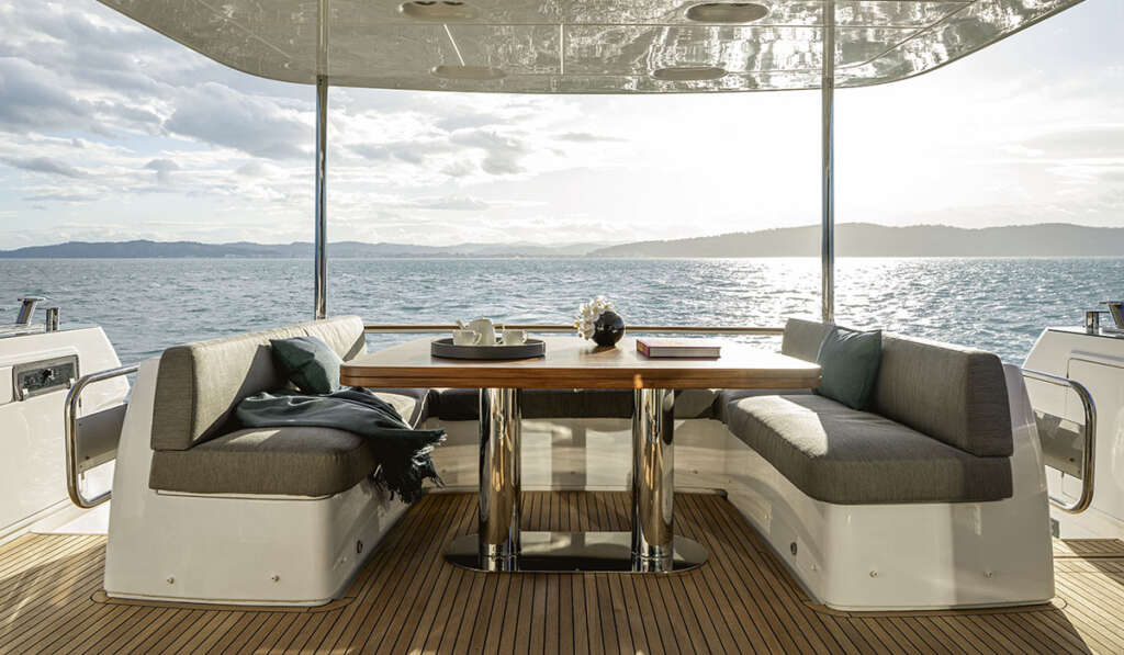 Azimut Magellano 66