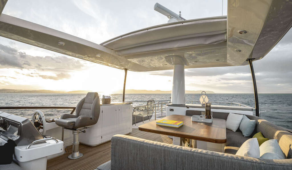Azimut Magellano 66