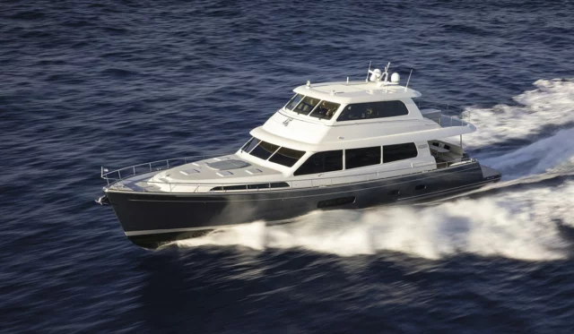 Grand Banks GB85 - Skylounge