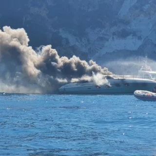 incendio a bordo