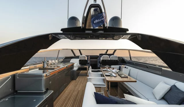 Riva76_Bahamas-Super
