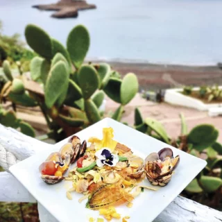 scialatielli-vongole-fiori