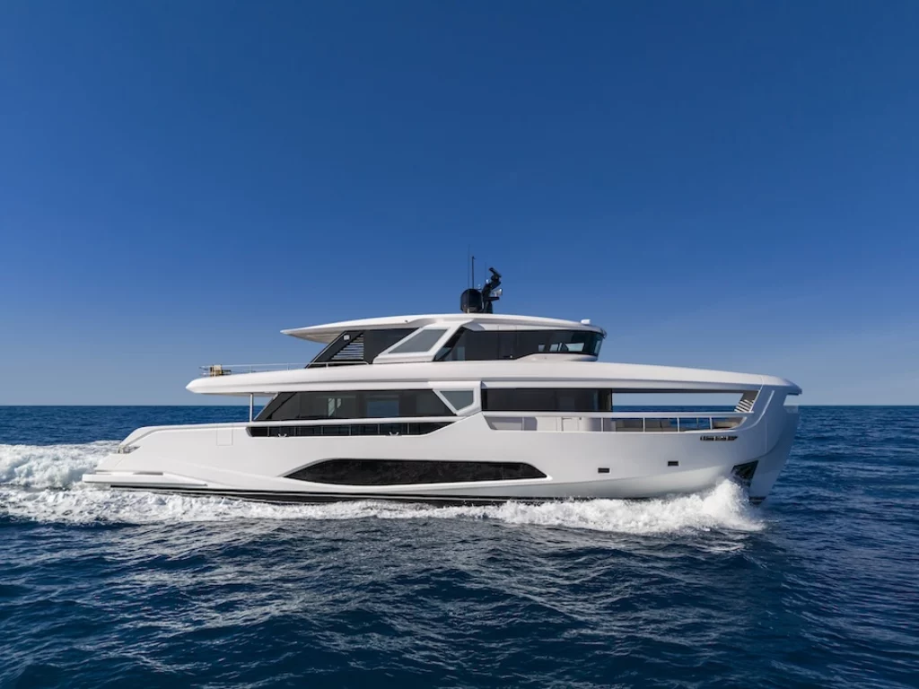 ferretti yachts infinito 90