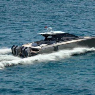 yacht