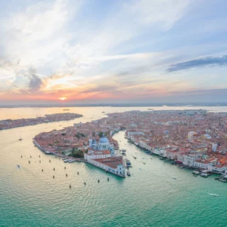 Scopri l'innovazione sostenibile nel settore yachting: NatPower H presenta l'idrogeno verde al Salone Nautico di Venezia.