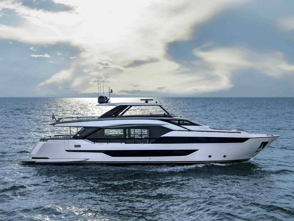 Ferretti Group presenta Pershing GTX70 e Ferretti Yachts 940 in anteprima mondiale al Salone di Venezia 2025.
