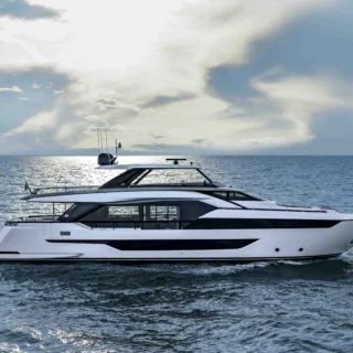 Ferretti Group presenta Pershing GTX70 e Ferretti Yachts 940 in anteprima mondiale al Salone di Venezia 2025.