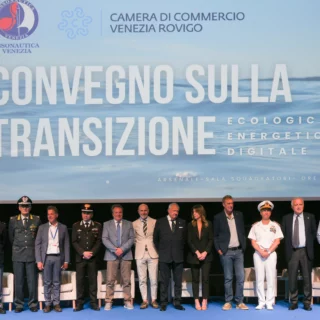 V edizione convegno Transizione Ecologica Venezia 2025. Premio Venezia per il Mare al Ministro Musumeci. Innovazione e sostenibilità nautica all'Arsenale.