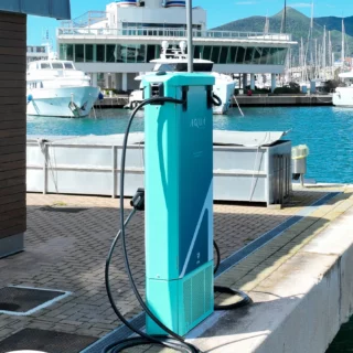 A Marina di Loano arrivano stazioni di ricarica per barche elettriche e due nuove auto a noleggio green.