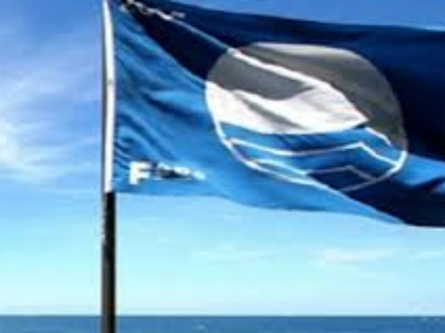 Marina di Varazze ottiene la Bandiera Blu 2025 per il 17° anno: eccellenza, sostenibilità e qualità marina.