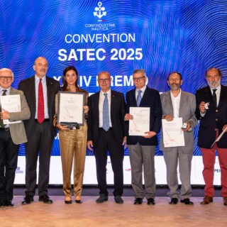 XXXIV Premio Pionieri della Nautica: Confindustria Nautica celebra le eccellenze del settore nautico italiano durante la Convention SATEC 2025 a Santa Margherita Ligure.