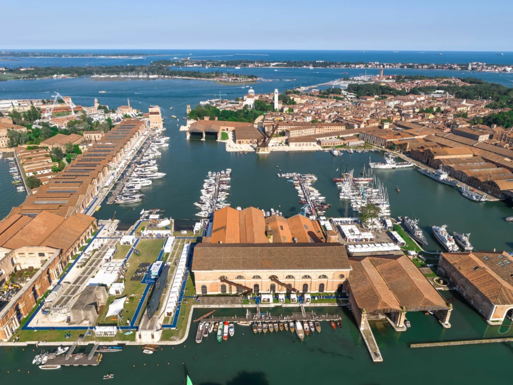 Salone Nautico Venezia 2025: 270 espositori, 300 barche, nautica sostenibile. Dal 29 maggio al 2 giugno all'Arsenale.