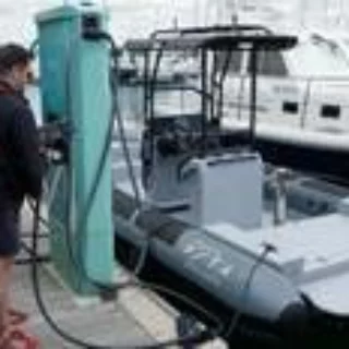 Aqua superPower lancia servizio verifica compatibilità barche elettriche. Tavola rotonda 31 maggio Salone Nautico Venezia