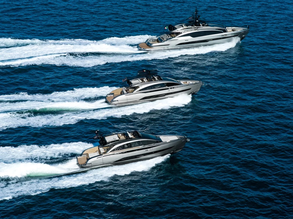 Pershing festeggia 40 anni di storia nautica: dalle origini del 1985 ai superyacht di lusso, innovazioni e design made in Italy.