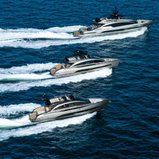 Pershing festeggia 40 anni di storia nautica: dalle origini del 1985 ai superyacht di lusso, innovazioni e design made in Italy.