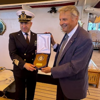 Lega Navale Italiana festeggia 128 anni dalla fondazione a bordo dell'Amerigo Vespucci a Civitavecchia. 61.000 soci uniti dall'amore per il mare e la tradizione navale italiana.