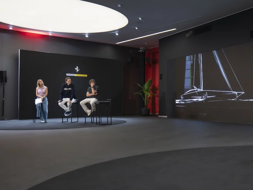 Ferrari Hypersail: primo monoscafo volante 100 piedi con foil e autonomia energetica. Team Principal Giovanni Soldini