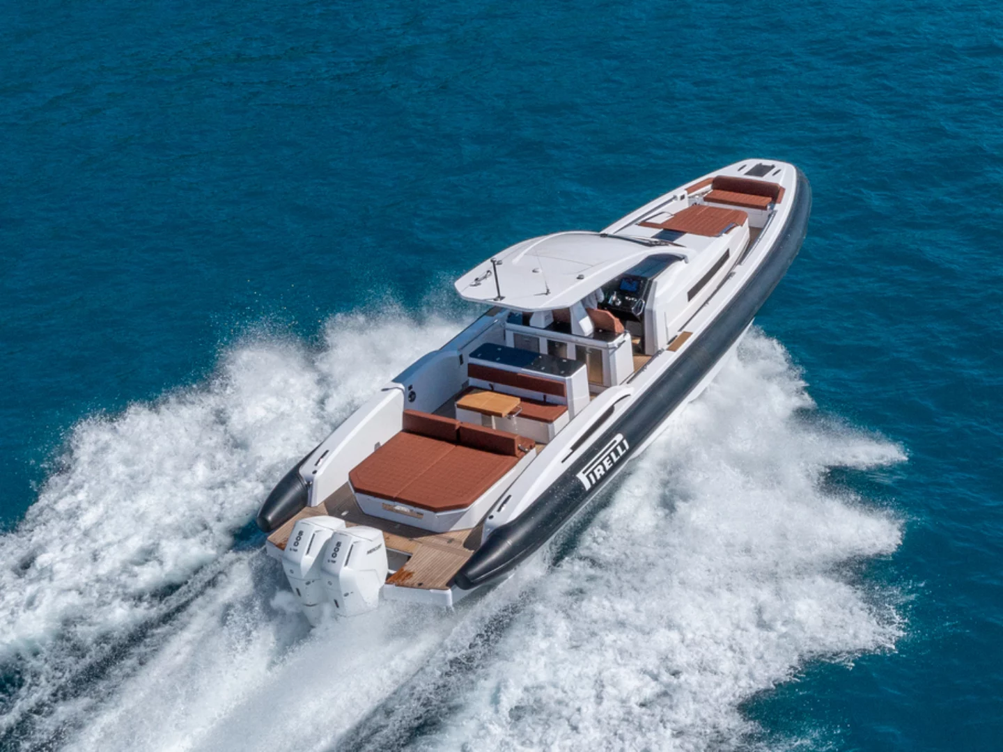 Sacs Tecnorib al Salone Nautico di Venezia 2025 con i modelli PIRELLI 50, REBEL 47 e STRIDER 11 Open Back.