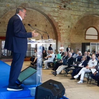 Salone Nautico Venezia 2025: convegni su sostenibilità, innovazione e cultura del mare negli spazi storici dell'Arsenale