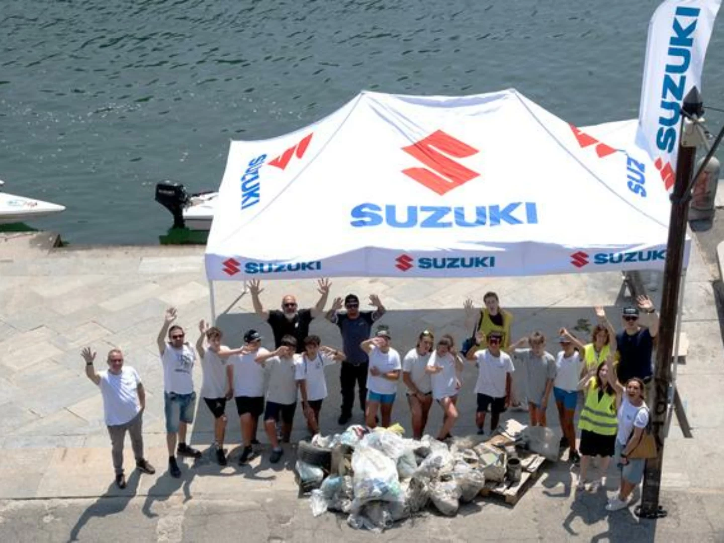 Suzuki, Torino e FIC unite per pulire il Po: raccolti 50kg di rifiuti. Motori con filtro microplastiche.