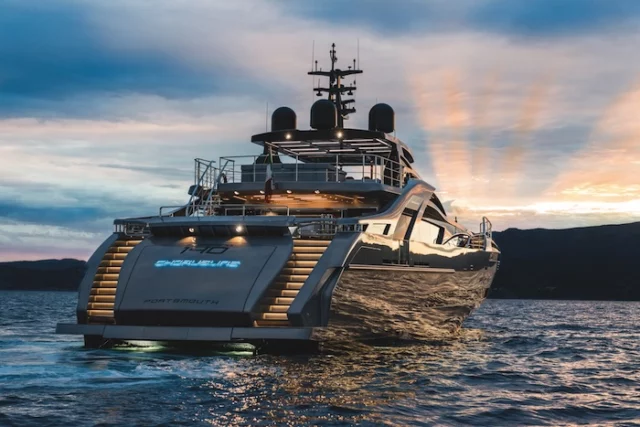 Pershing 140