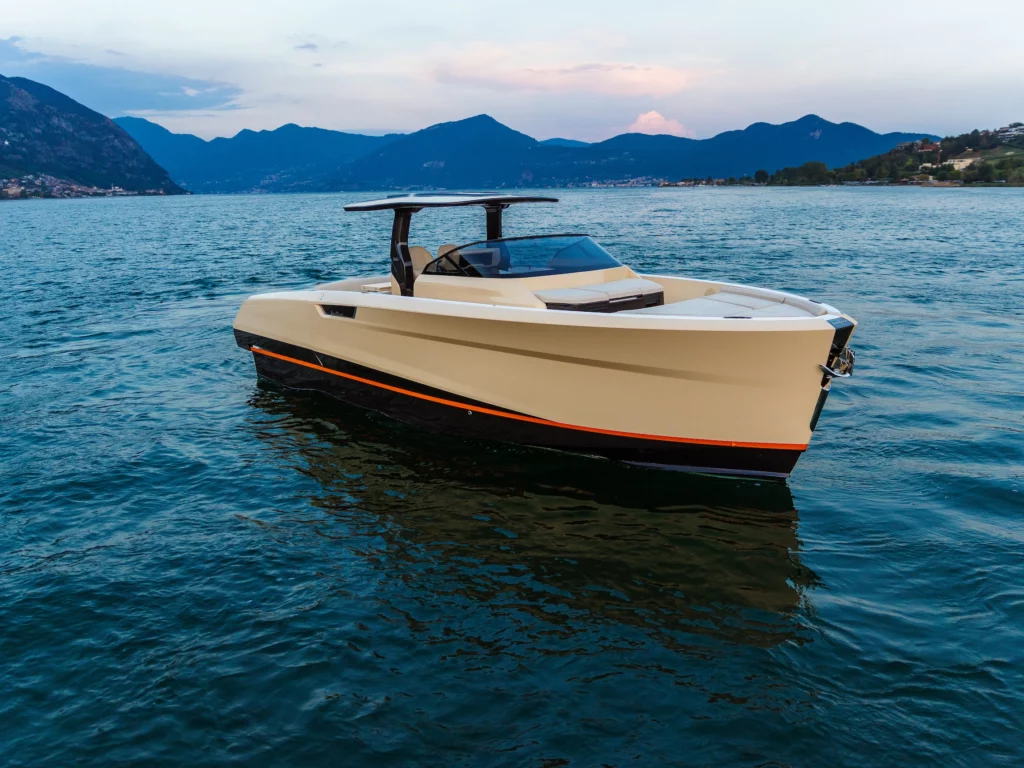 Bellini Nautica amplia la rete dealer con nuovi partner in Svizzera e Slovenia. Yacht di lusso Astor 36 in espansione.