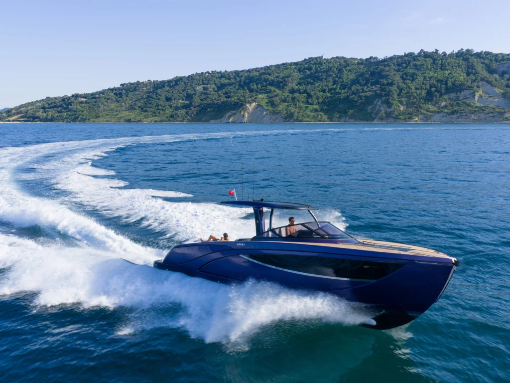 Nerea Yacht svela a Cannes il NY40 M/Y Jasna: design unico, estetica digitale e artigianalità italiana.