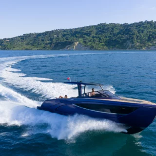 Nerea Yacht svela a Cannes il NY40 M/Y Jasna: design unico, estetica digitale e artigianalità italiana.