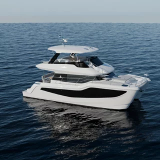 Aquila 46 Yacht debutta a Cannes 2025: catamarano Explorer da 14,36 m con layout sorprendente e prestazioni elevate.