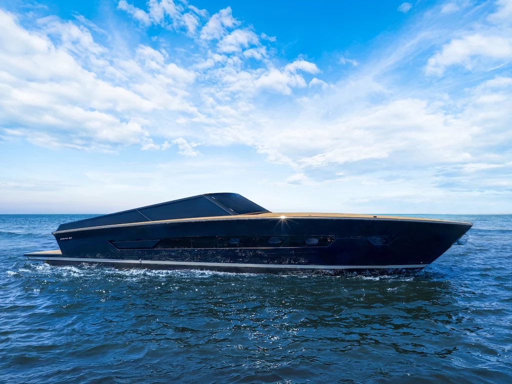 Itama 54: nuovo open cruiser 16,44m di Ferretti Group. Doppio pozzetto, motori MAN i6, design Tommaso De Luca