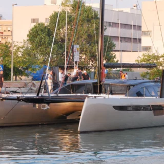 Varato il C-Cat 65 di Comar Yachts: maxi catamarano sport cruise da 21 m, elegante, veloce e pronto per Cannes.
